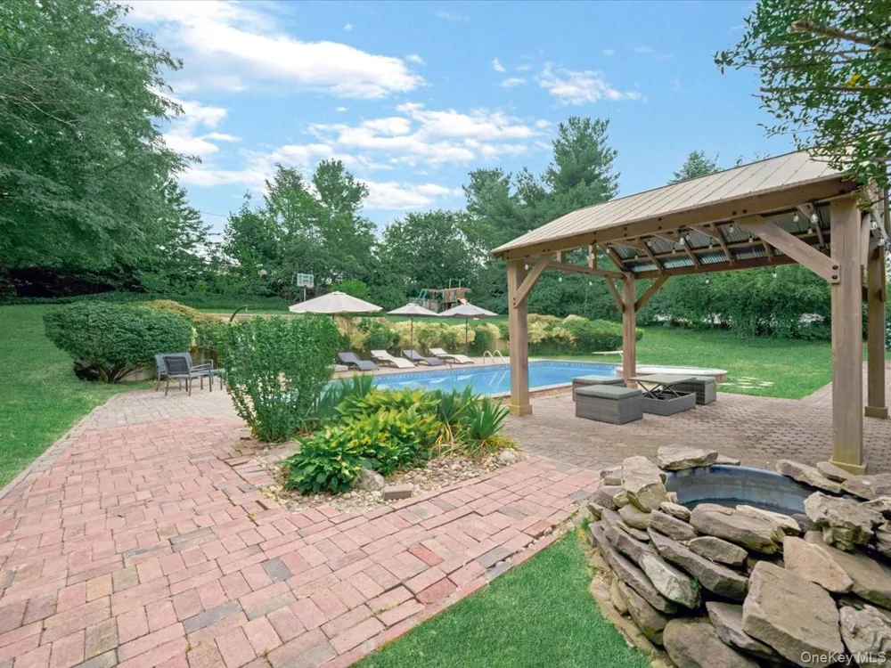 234 Townline Road Commack, NY 11725