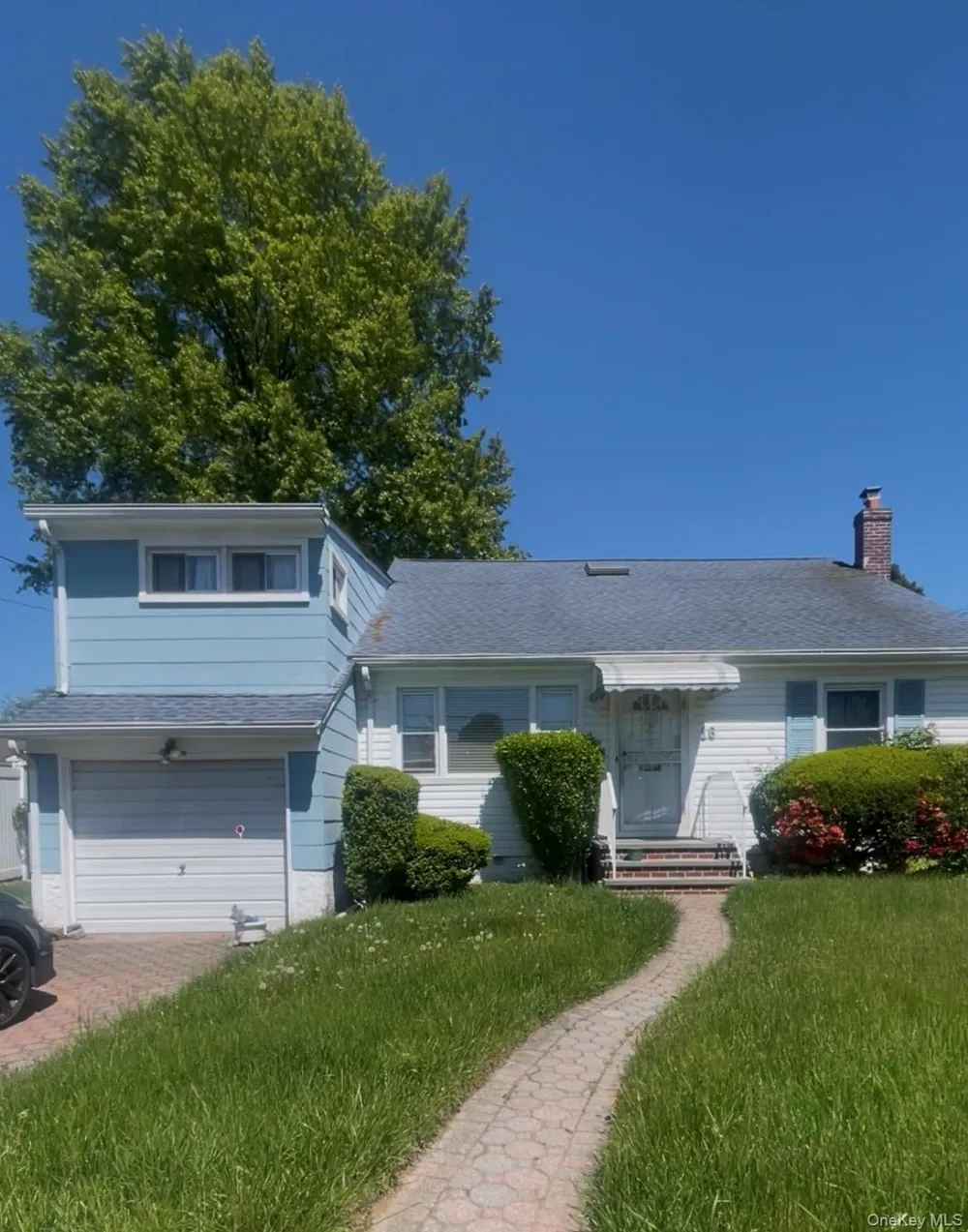 16 Barrington Street Westbury, NY 11590