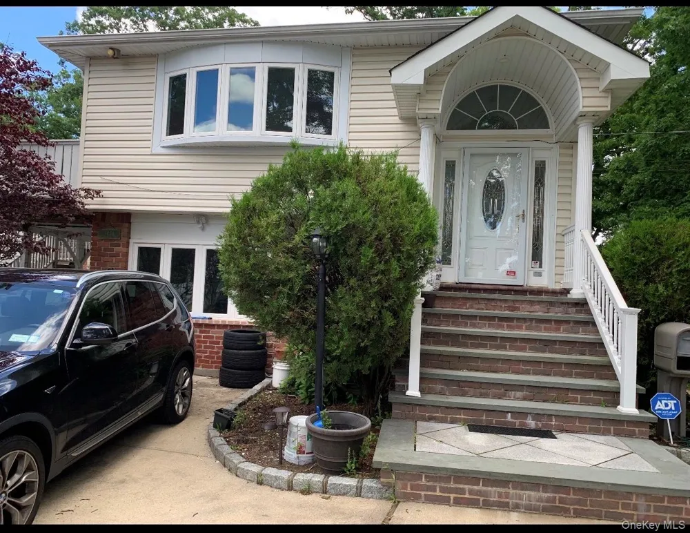 1093 Round Swamp Road Plainview, NY 11803