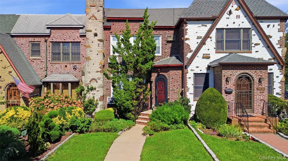 64-91 82nd Place Middle Village, NY 11379