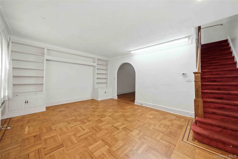 64-91 82nd Place Middle Village, NY 11379