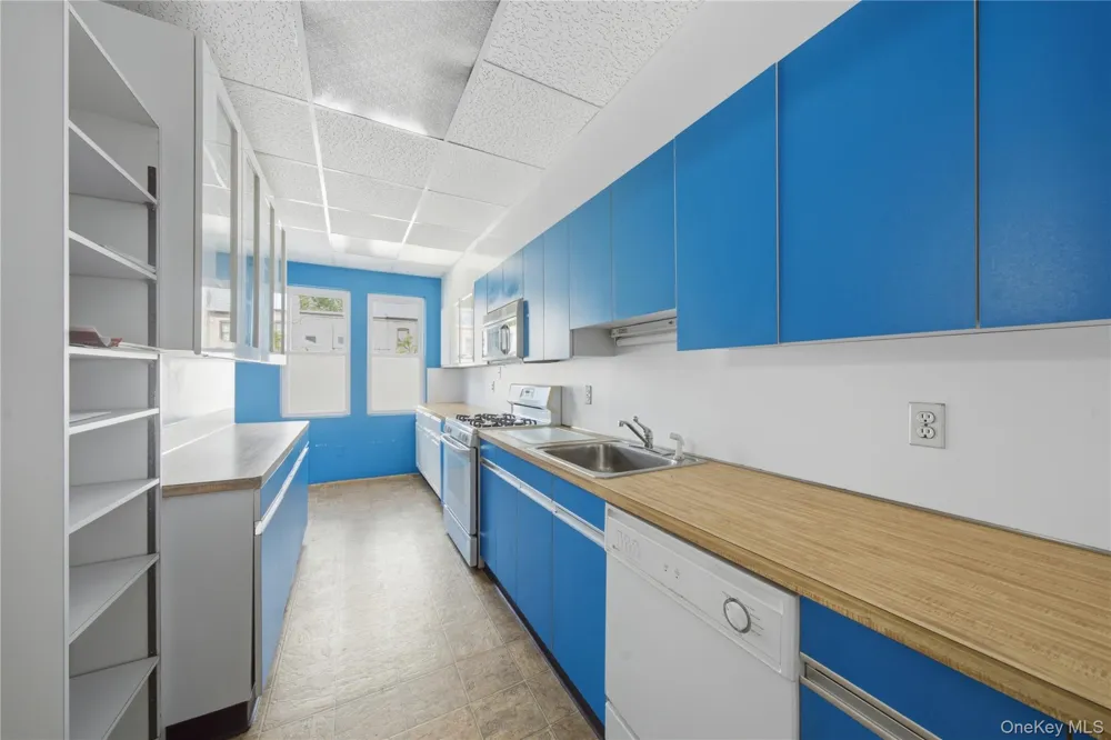 64-91 82nd Place Middle Village, NY 11379