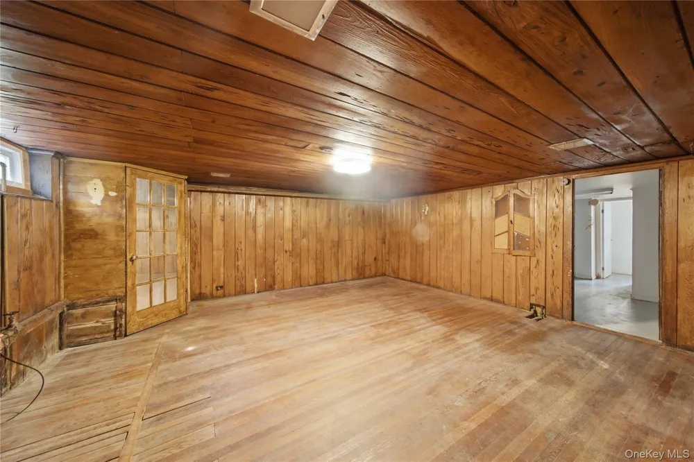 64-91 82nd Place Middle Village, NY 11379
