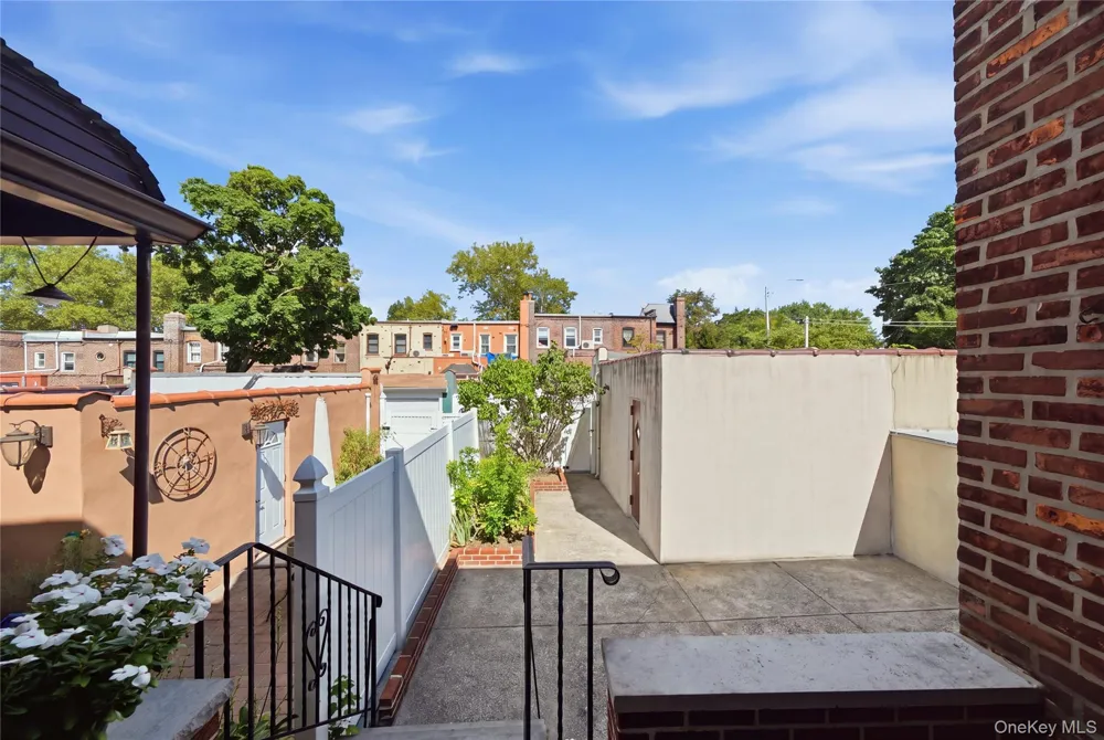 64-91 82nd Place Middle Village, NY 11379