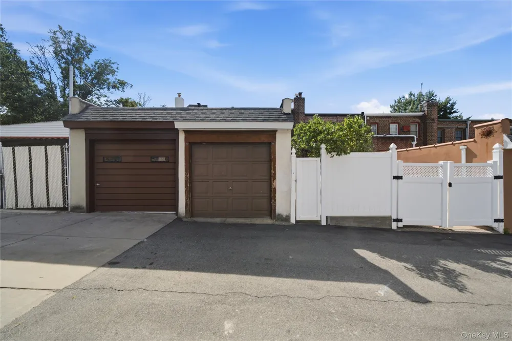 64-91 82nd Place Middle Village, NY 11379