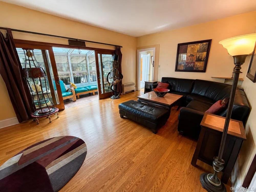 13810 Cronston Avenue Rockaway Park, NY 11694