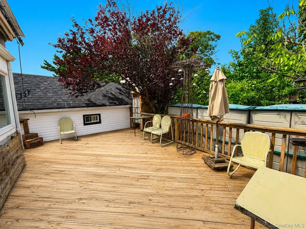 13810 Cronston Avenue Rockaway Park, NY 11694