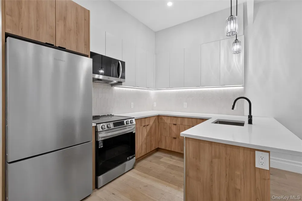 427 E 140 STREET #4 Bronx, NY 10451