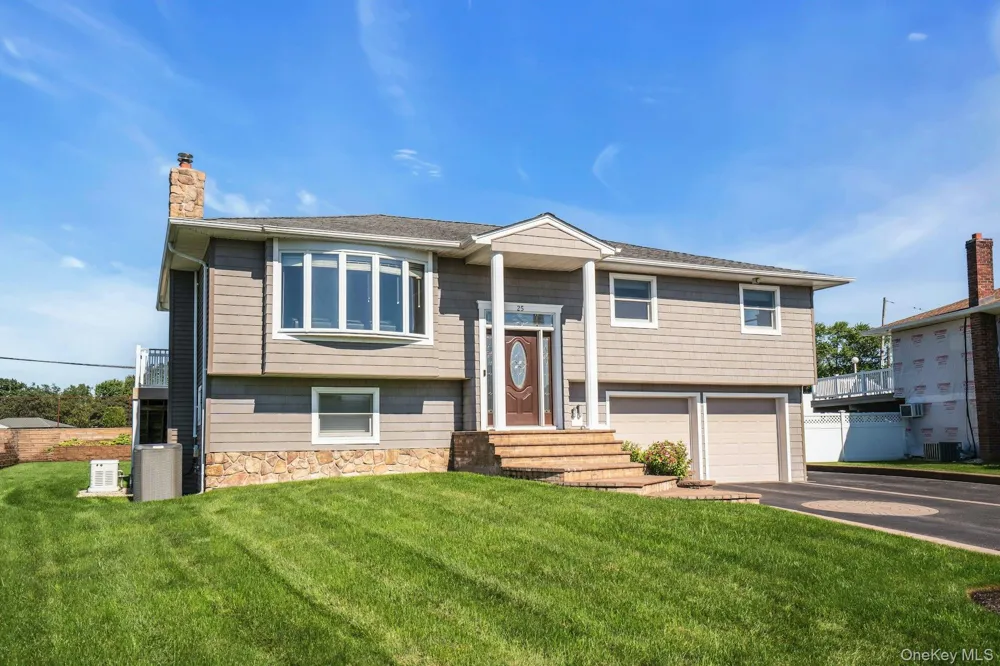 25 Heather Crescent Commack, NY 11725