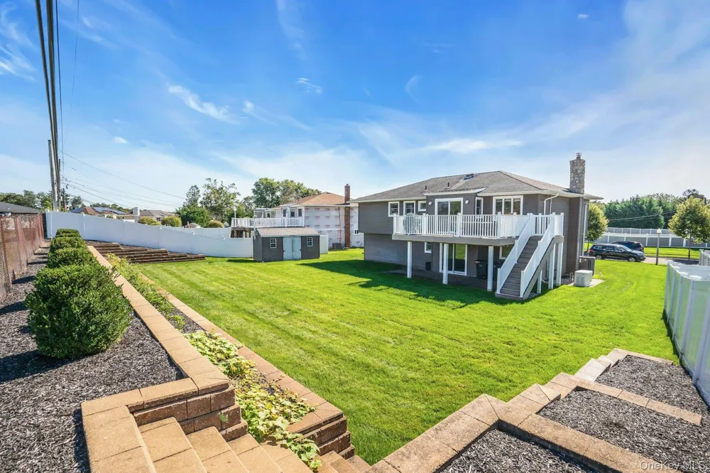 25 Heather Crescent Commack, NY 11725