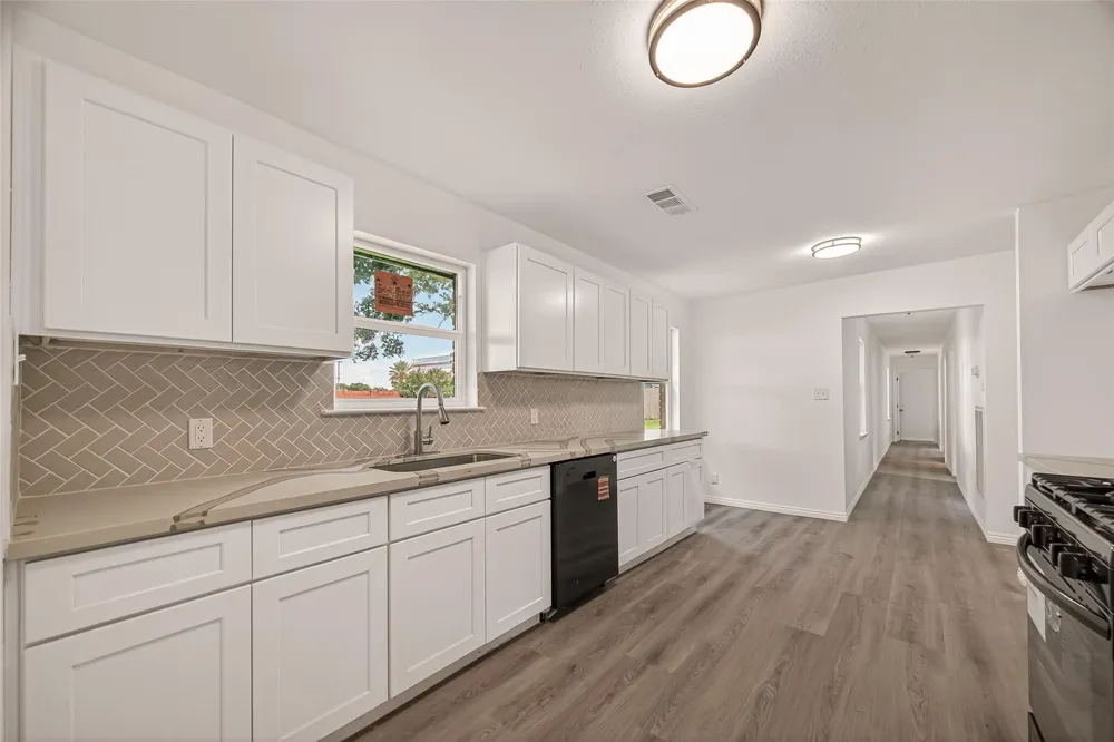 18219 Kings Lynn Street Webster, TX 77058