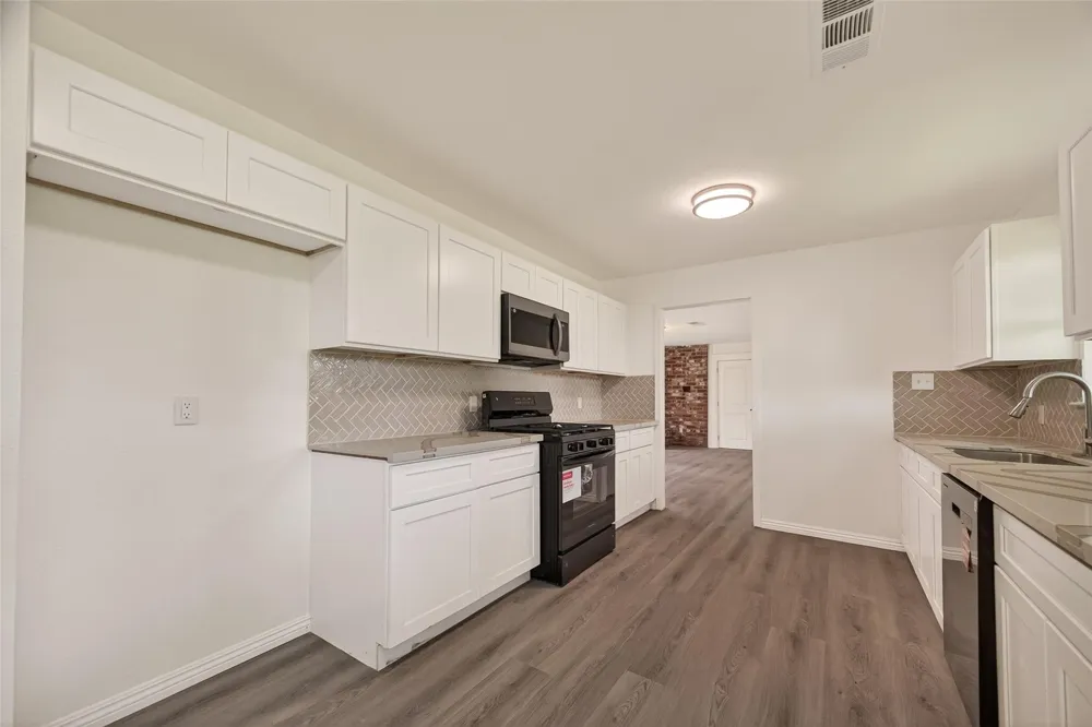 18219 Kings Lynn Street Webster, TX 77058