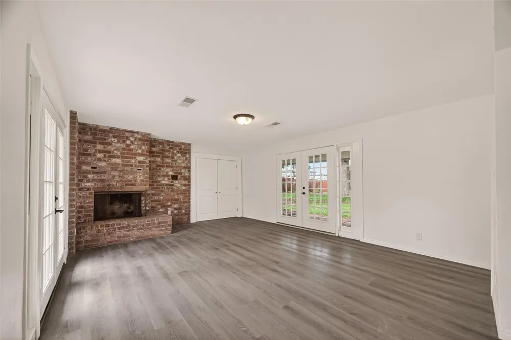 18219 Kings Lynn Street Webster, TX 77058