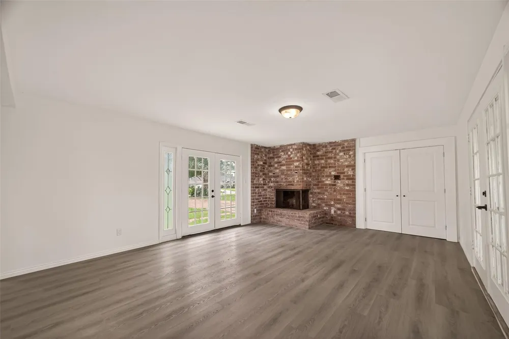 18219 Kings Lynn Street Webster, TX 77058