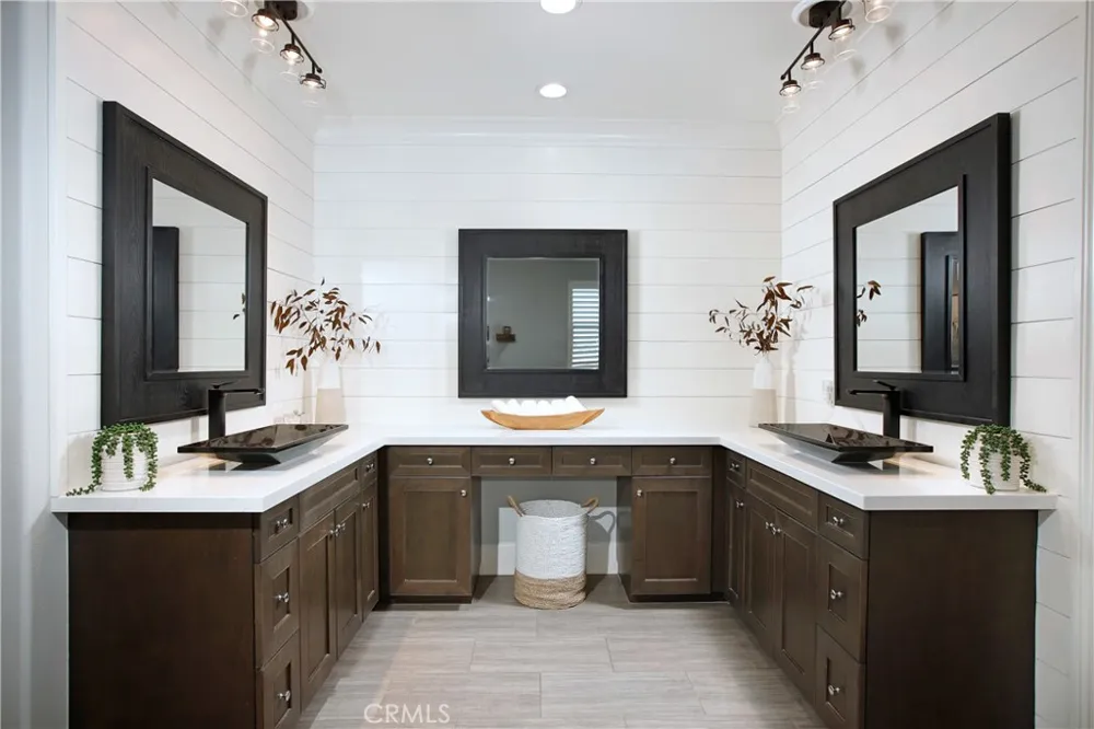 27624 Camellia Drive Saugus, CA 91350