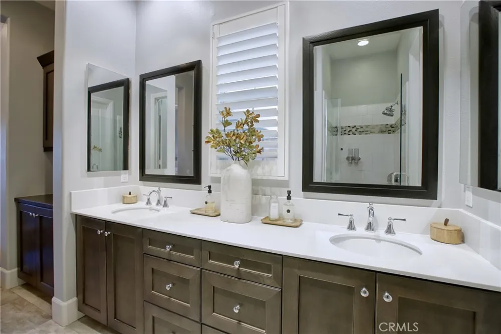 27624 Camellia Drive Saugus, CA 91350
