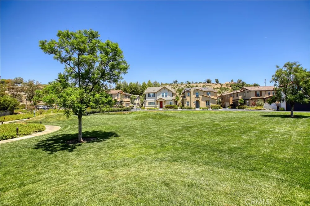 27624 Camellia Drive Saugus, CA 91350