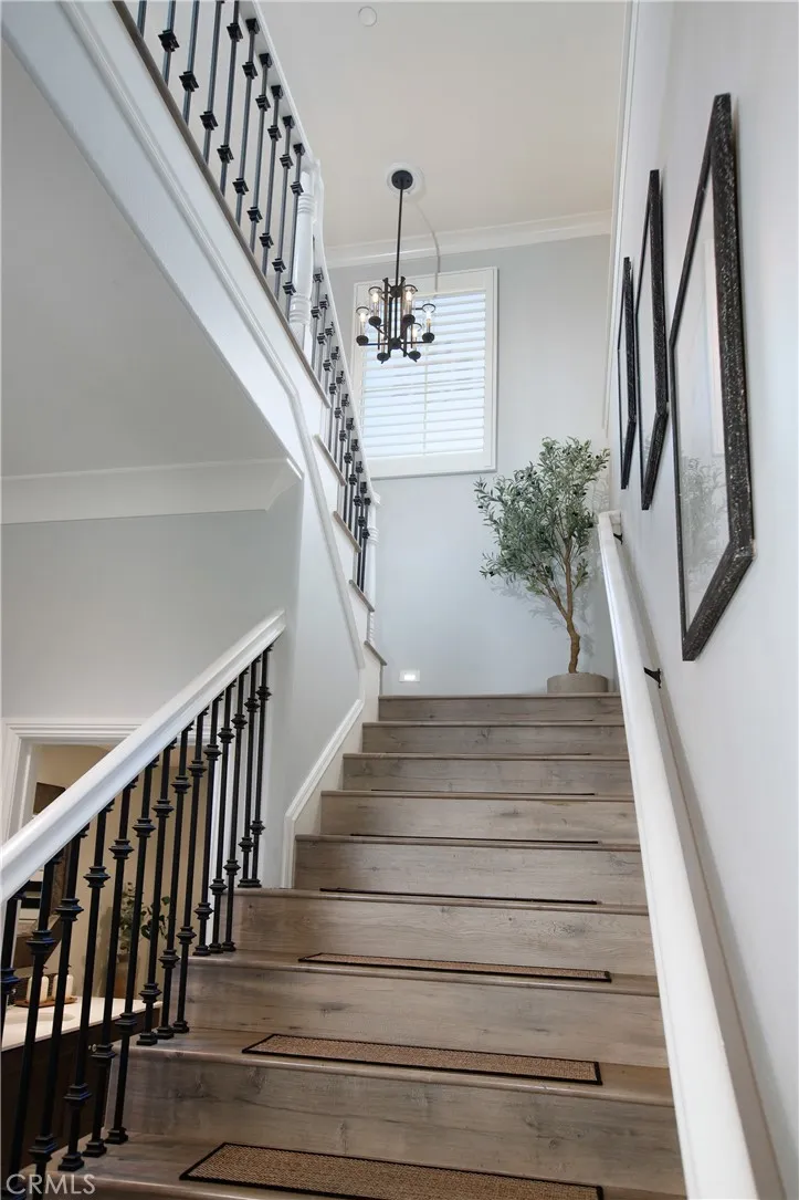 27624 Camellia Drive Saugus, CA 91350
