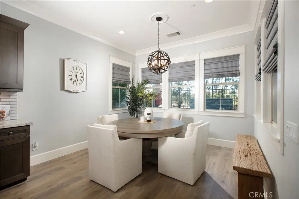 27624 Camellia Drive Saugus, CA 91350