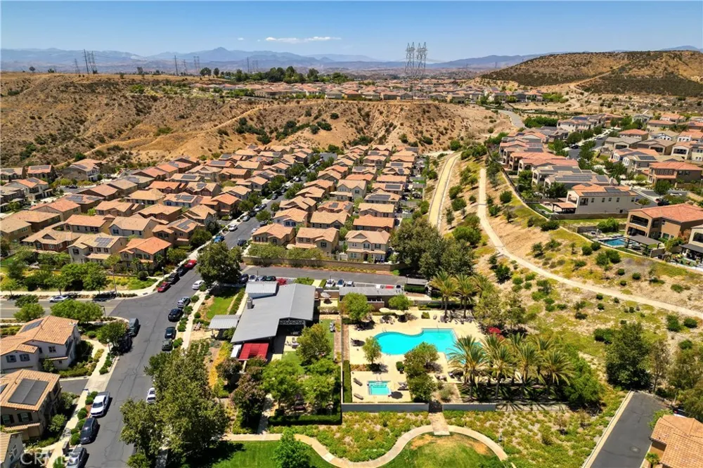27624 Camellia Drive Saugus, CA 91350