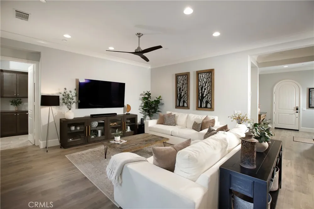 27624 Camellia Drive Saugus, CA 91350