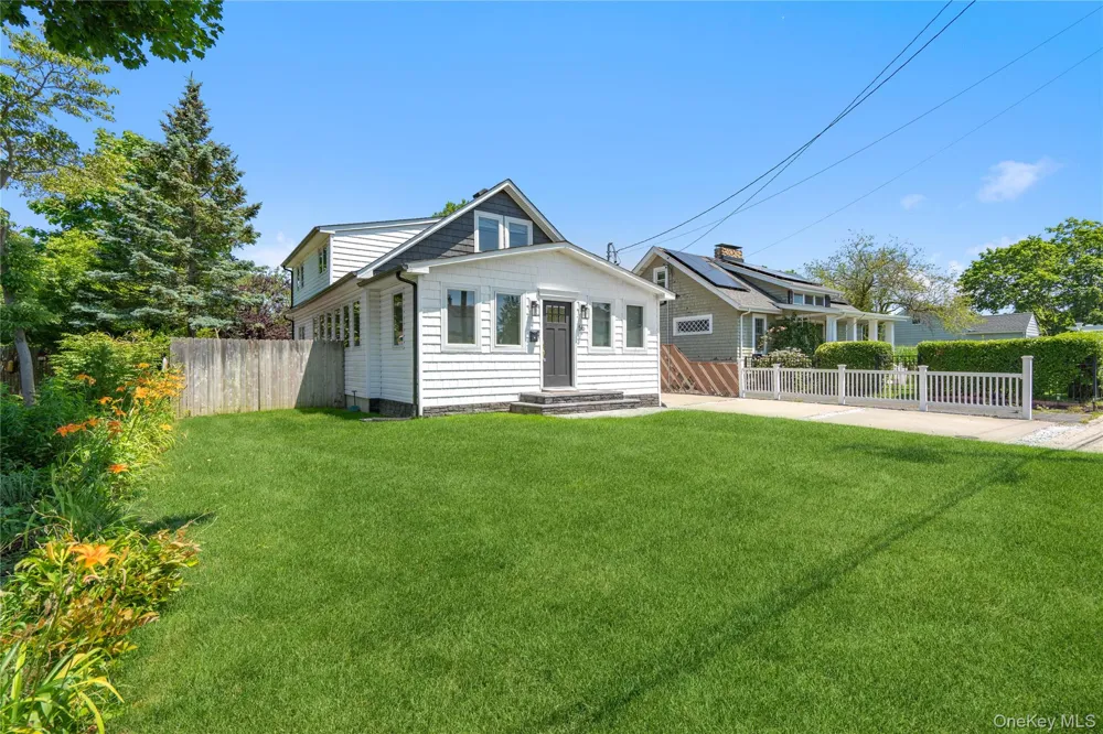 55 Cleveland Street Patchogue, NY 11772