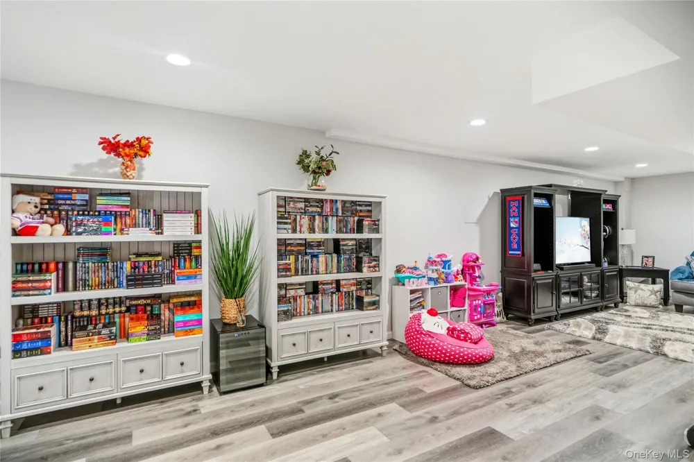 15 Springfield Circle #1 Central Islip, NY 11722