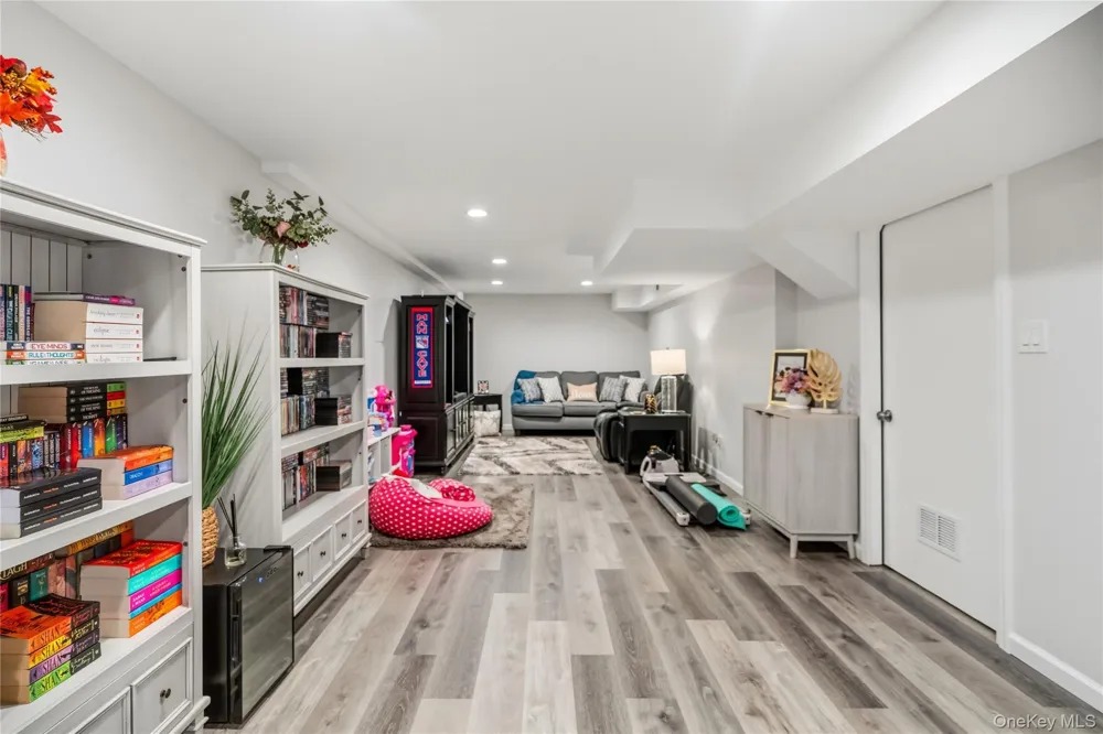15 Springfield Circle #1 Central Islip, NY 11722