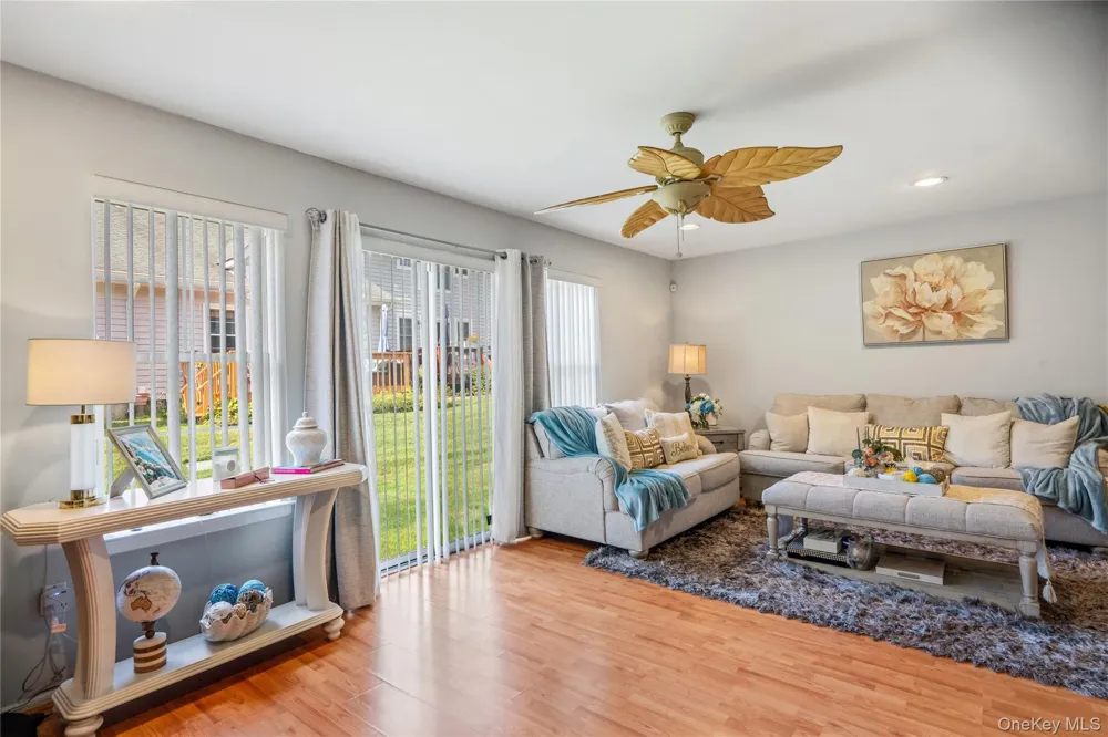 15 Springfield Circle #1 Central Islip, NY 11722