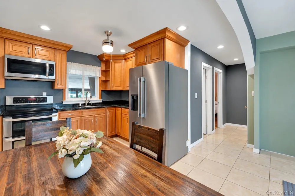 26 Michel Avenue South Farmingdale, NY 11735