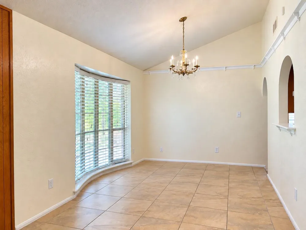 8831 Hendon Ln Houston, TX 77036