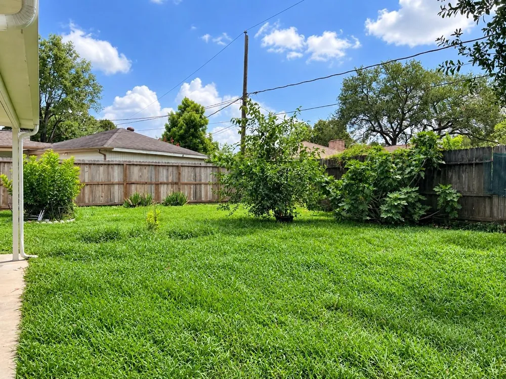8831 Hendon Ln Houston, TX 77036