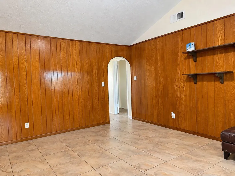 8831 Hendon Ln Houston, TX 77036