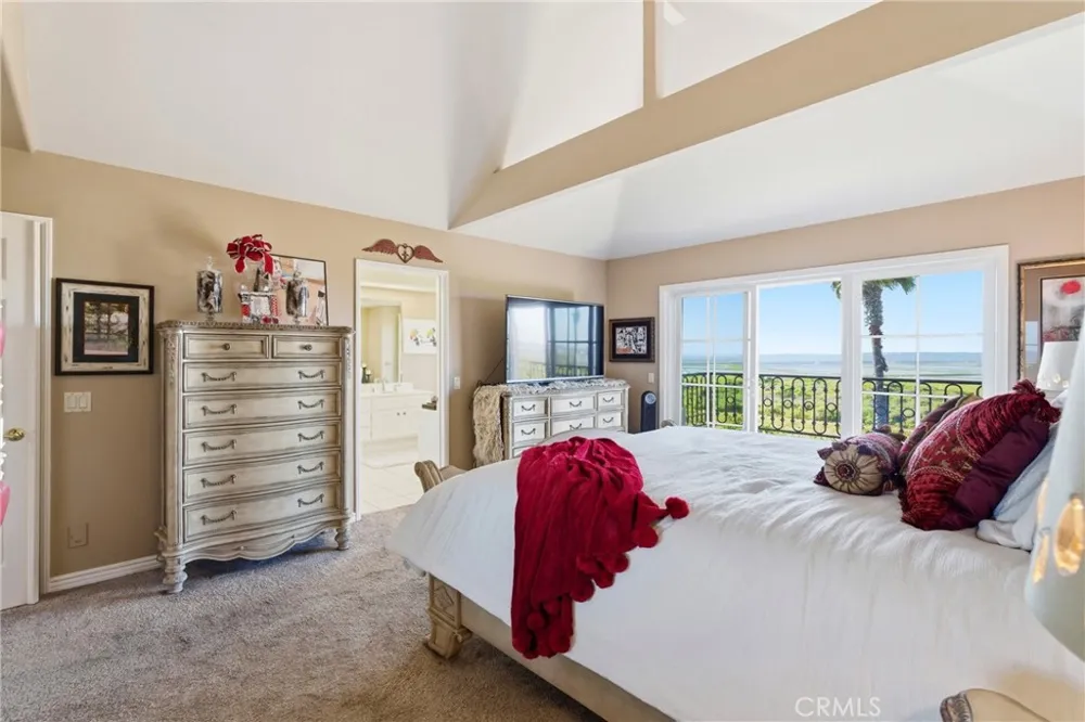 19225 Seabrook Huntington Beach, CA 92648