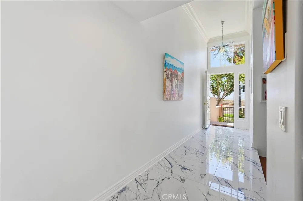 19225 Seabrook Huntington Beach, CA 92648