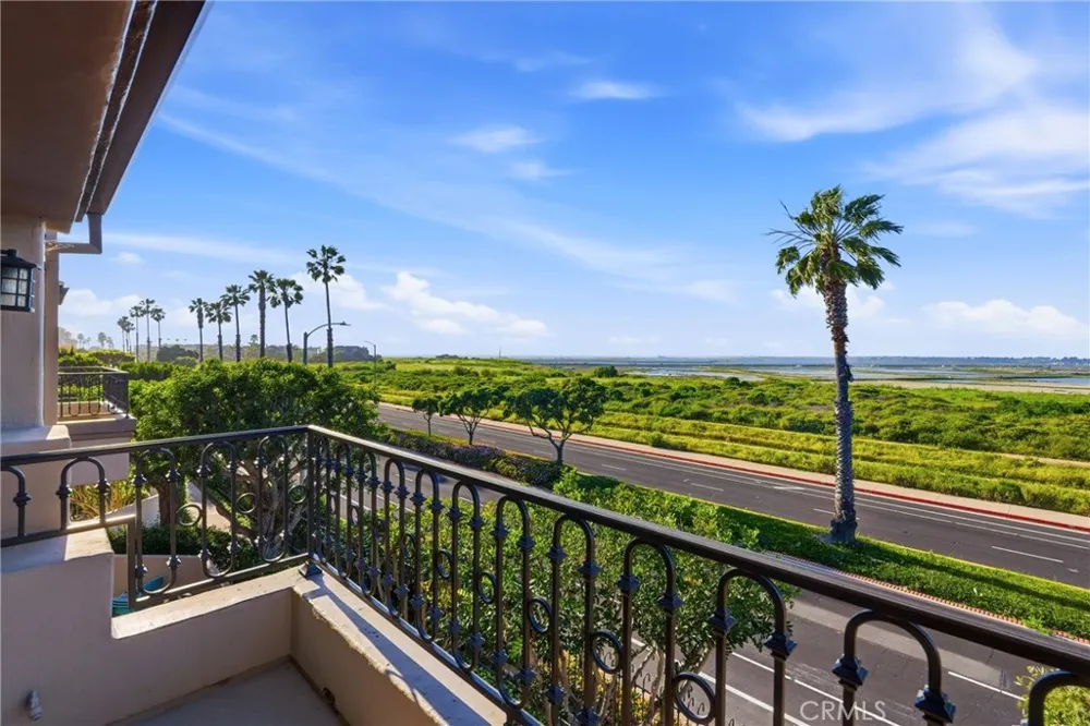 19225 Seabrook Huntington Beach, CA 92648