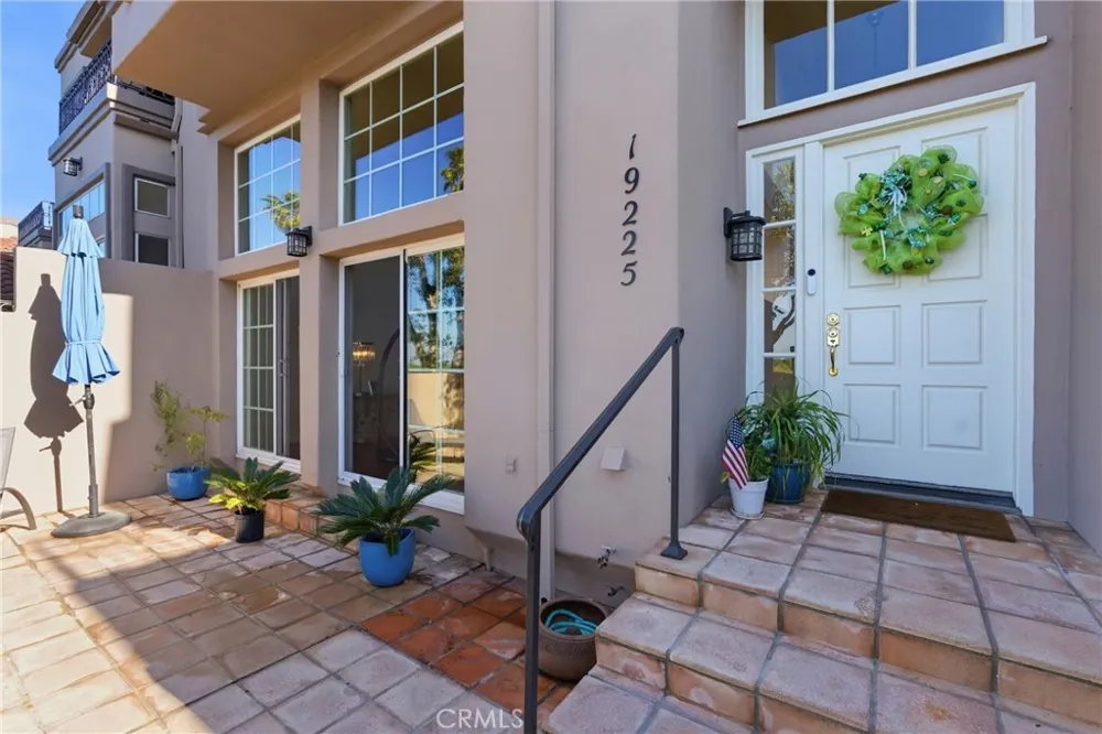 19225 Seabrook Huntington Beach, CA 92648
