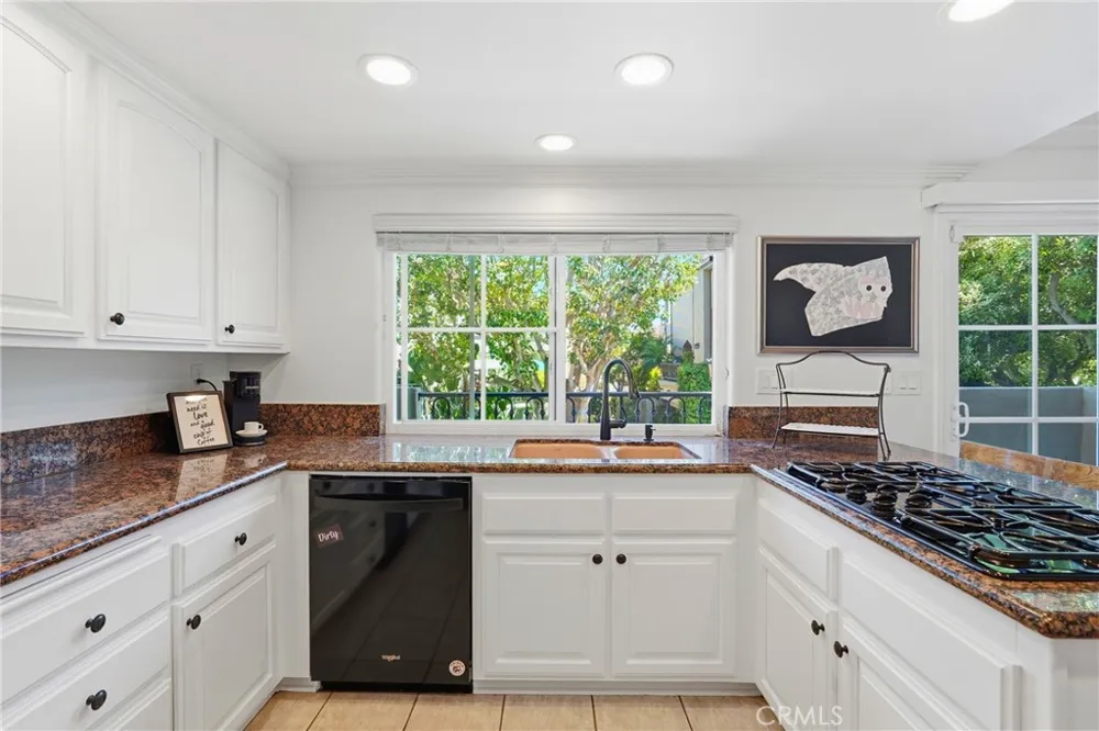 19225 Seabrook Huntington Beach, CA 92648