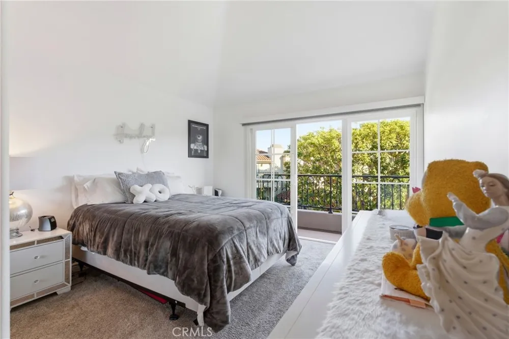 19225 Seabrook Huntington Beach, CA 92648