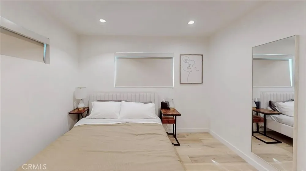 6945 Amestoy Los Angeles, CA 91406
