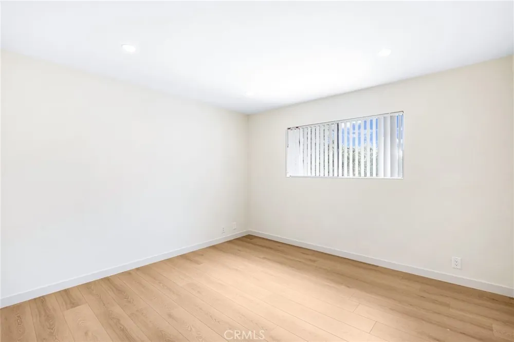 333 Riverdale Drive #14 Glendale, CA 91204