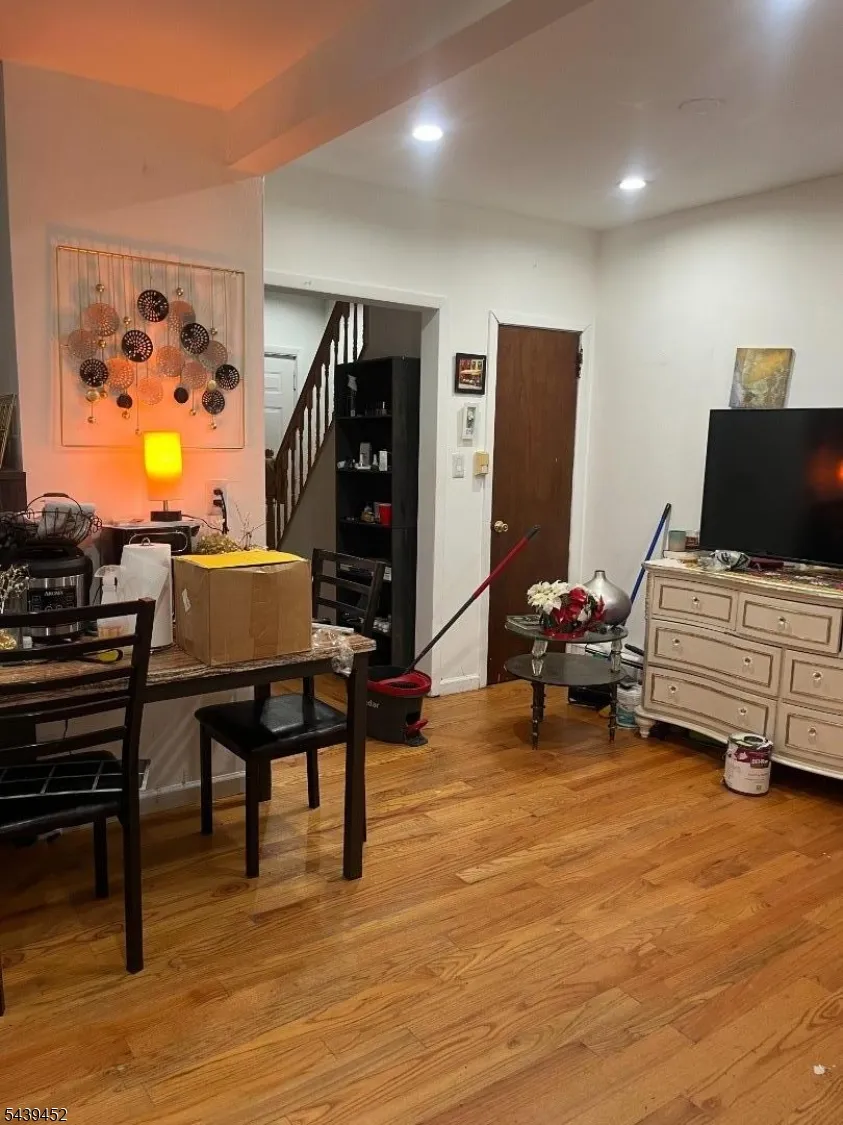 149 Lake Ave Clifton City, NJ 07011