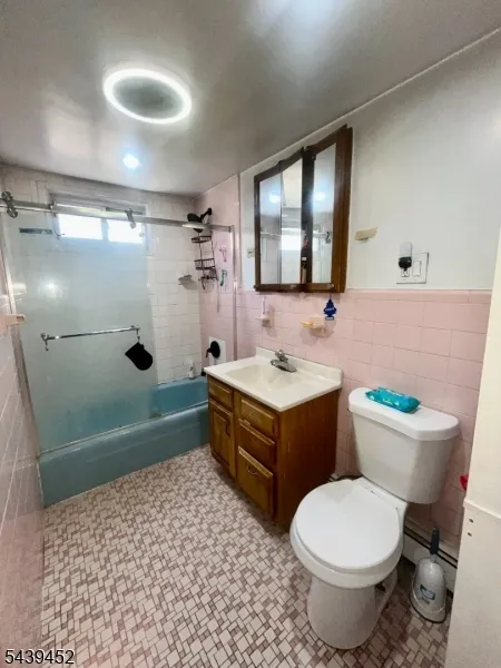 149 Lake Ave Clifton City, NJ 07011