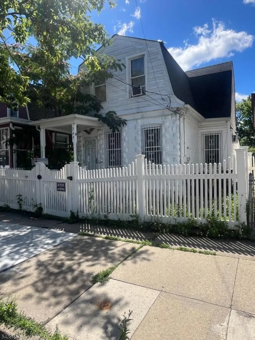 149 Lake Ave Clifton City, NJ 07011