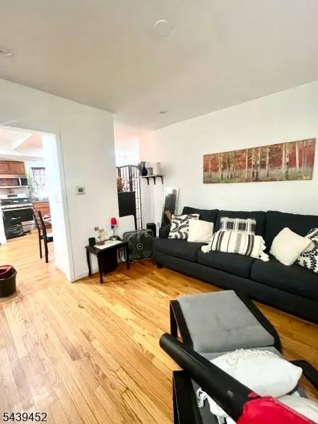 149 Lake Ave Clifton City, NJ 07011