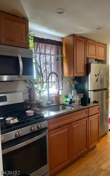 149 Lake Ave Clifton City, NJ 07011