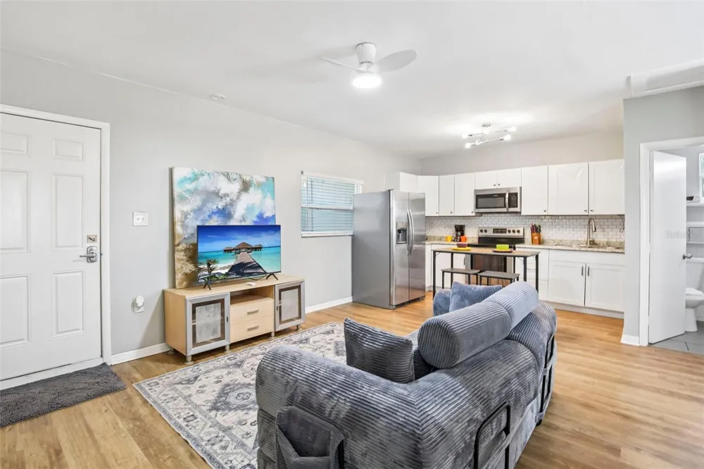 5134 9TH AVENUE S St Petersburg, FL 33707
