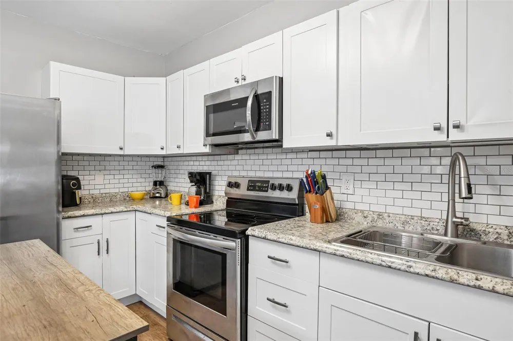 5134 9TH AVENUE S St Petersburg, FL 33707