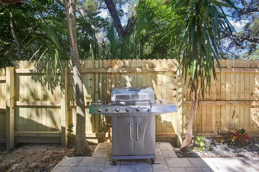 5134 9TH AVENUE S St Petersburg, FL 33707