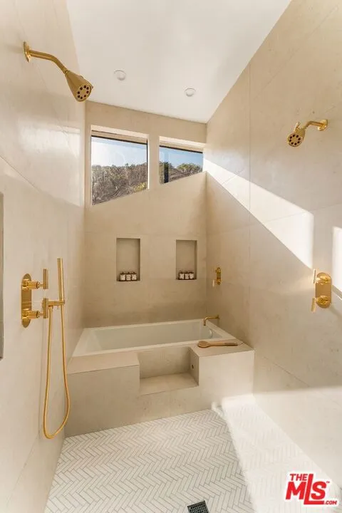 3372 Longridge Terrace Sherman Oaks, CA 91423